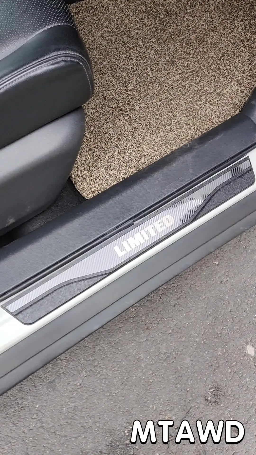 Hyundai Kona SX2 Heckzierleiste, gebürsteter Aluminium - Hyundai Zubehör