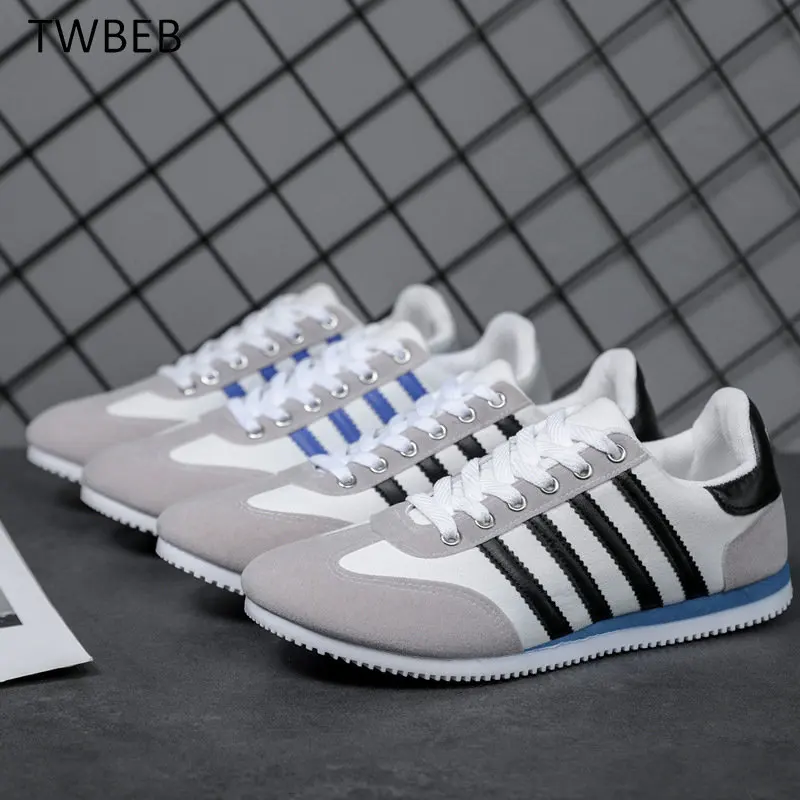 

Fashion Men's Flat Running Shoes Blue Stripe PU Sport Shoes for Male Lightweight Trainers Gym Shoes Men Sneakers Size 39-44