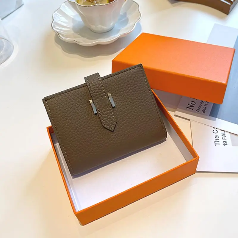 Рисунок 2 - Брендовый дизайнерский короткий клатч для монет