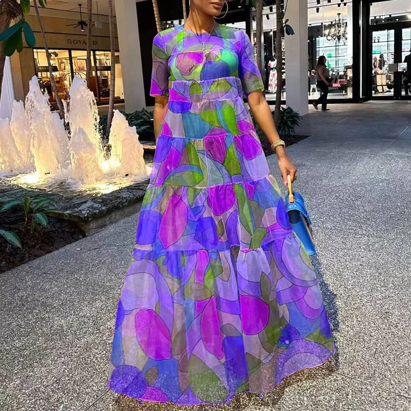 Vestidos de longitud completa con cuello alto y abertura Piscina