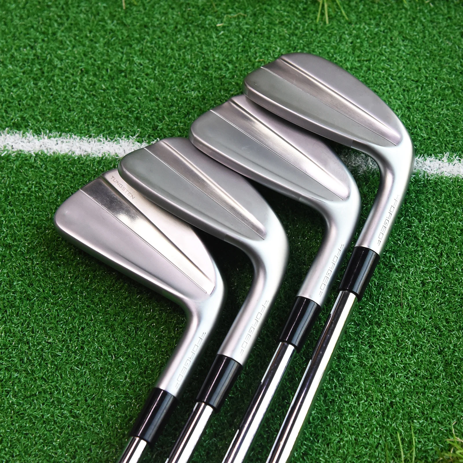 Golf Clubs 790 Iron Set 4 Generation 4-9P R/S Flex Steel 7Pcs