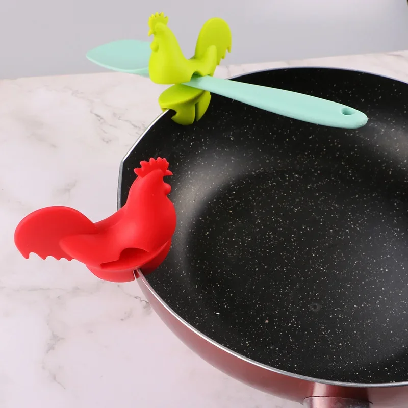 Kitchen Utensil Holder Kitchen Accessories Kitchen Organizer Kitchen Tool Kitchen Holder Clip Silicone Kitchen Holder Kitchen Anti Scald Holder Portable Pot Clips Kitchen Cartoon Silicone Plastic Pot Side Clip Anti-scalding Spoon Holder Support Rack
