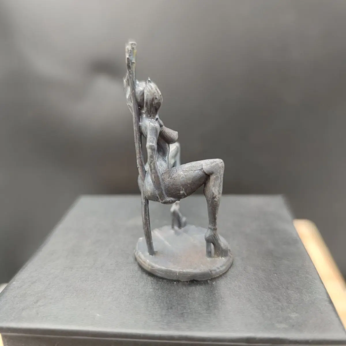 Chinese Antique Bronze Bronze Statue Hand-carved Nude Girl Body Art Ornament 6