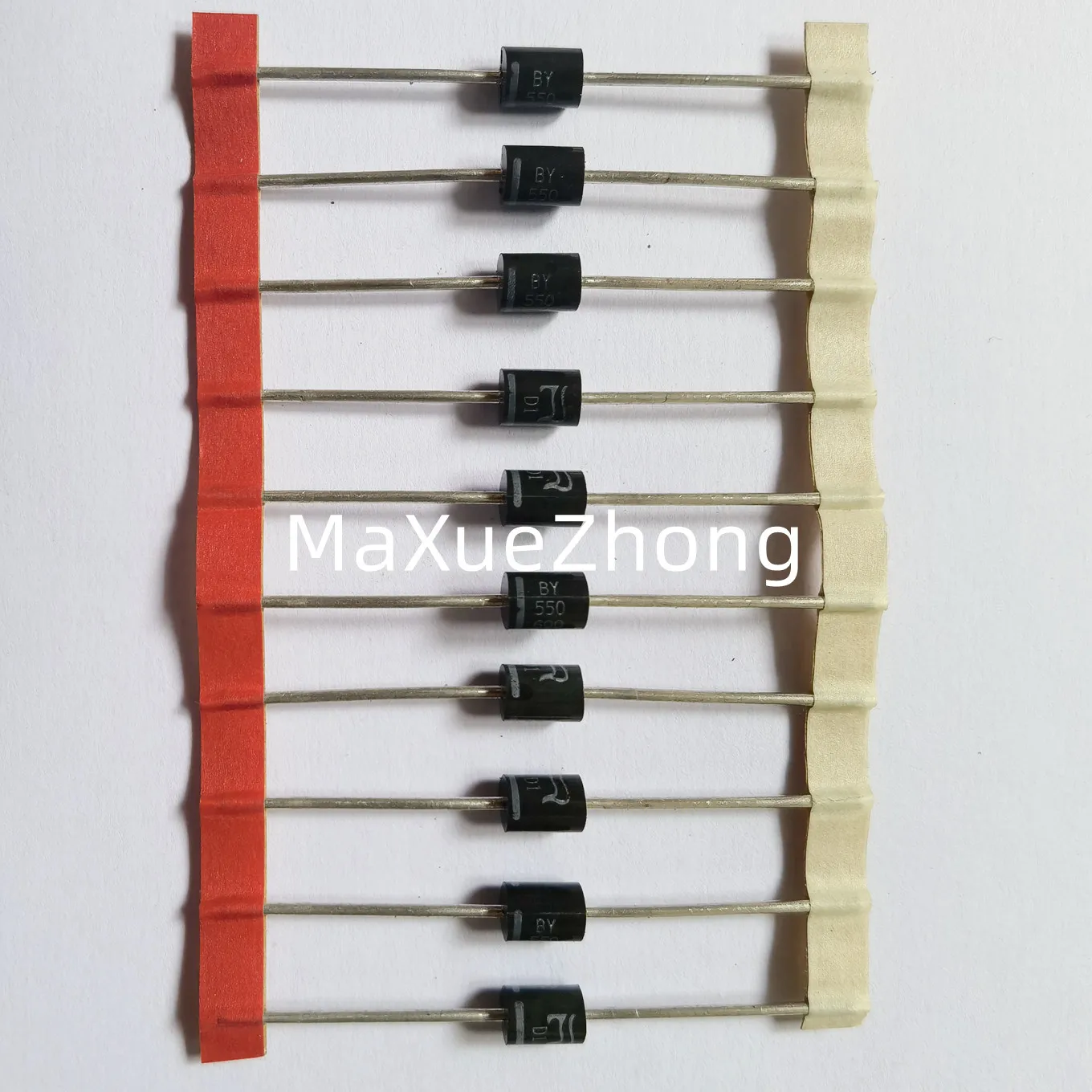 

Original new 100% BY550-600 DO-210AD rectifier diode 5A 600V (Inductor)
