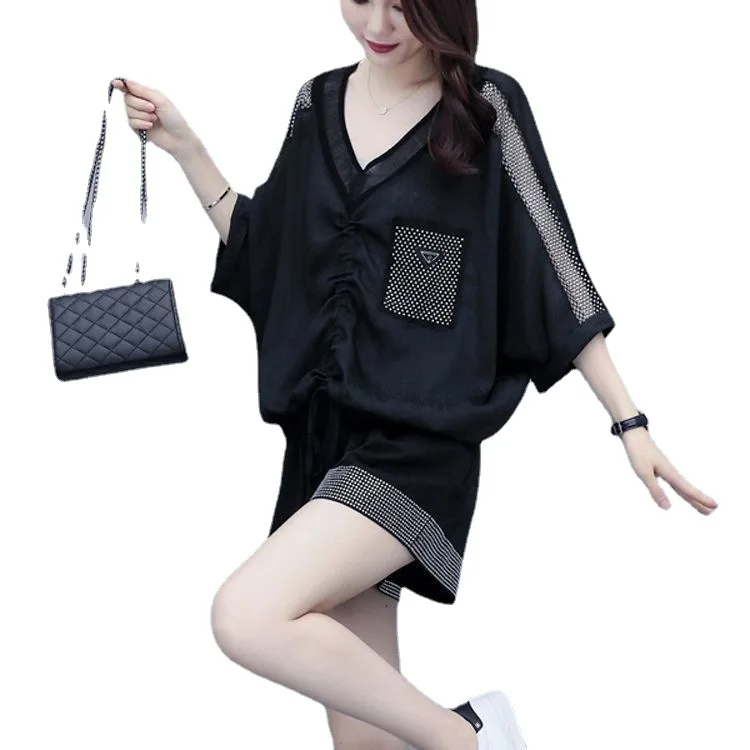 

2024 summer new casual fashion suit large size women's fat sister thin foreign style hoodie shorts two-piece set