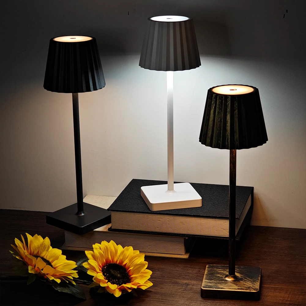 Lampe de bureau LED sans fil, commande tactile, Rechargeable par USB, 3 couleurs, gradation continue, lumières d'ambiance 2 Lampe de bureau LED sans fil, commande tactile, Rechargeable par USB, 3 couleurs, gradation continue, lumières d'ambiance 2