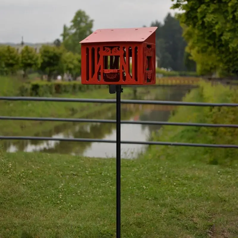 Heavy-Duty Bird Feeder Stand 1