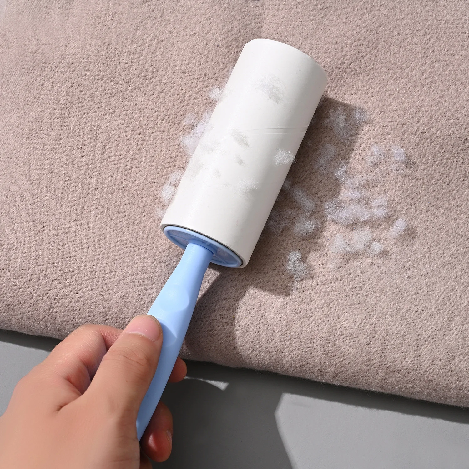 Lint Roller With Refills Sticky Remover Pet Dog Hair Clothes Sofa Dust Cleaning Remover Replaceable Roll Brush CleaningAccessory 4