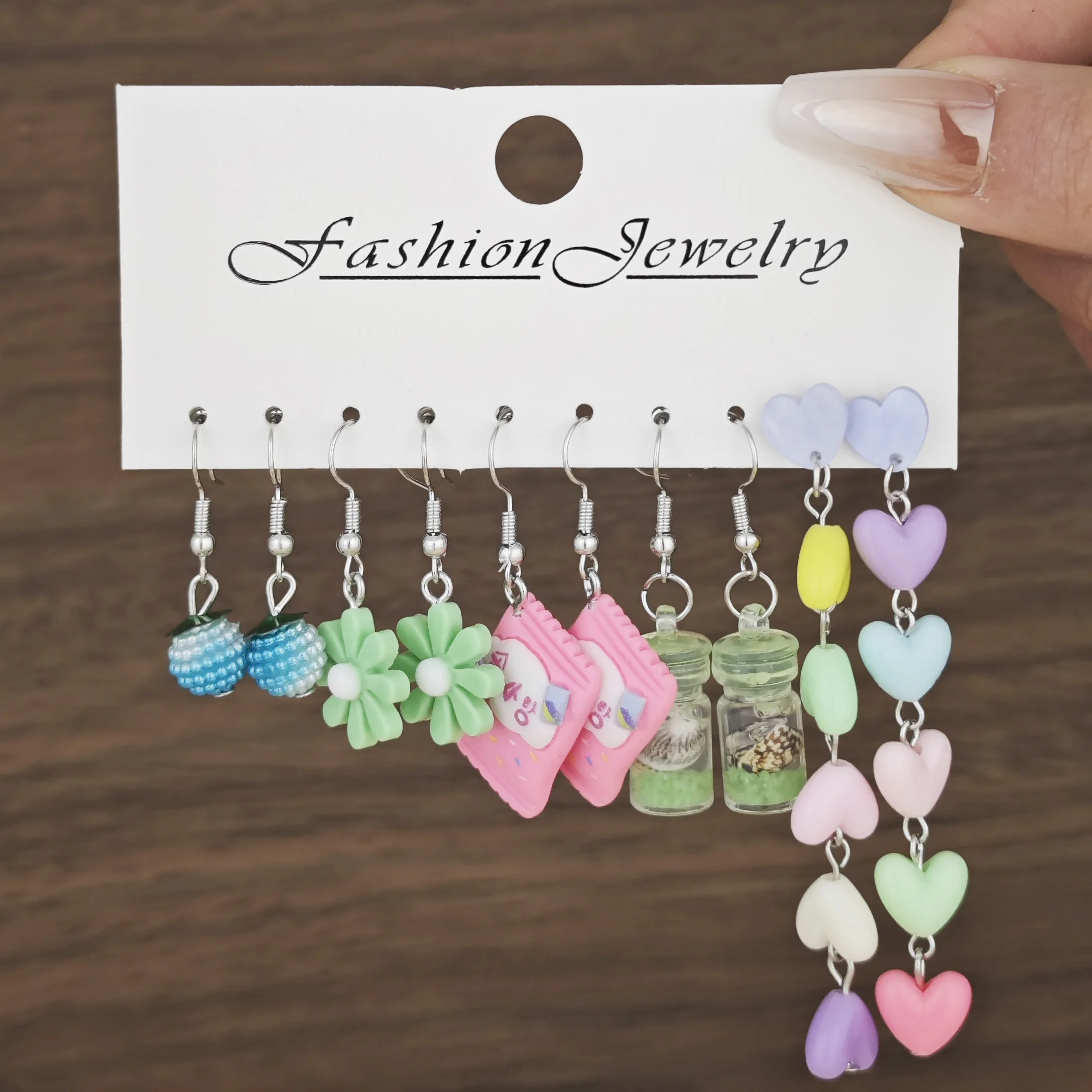 Small Fresh Colored Resin Animal Pendant Earrings, 5 Pair Set, Sweet and Cute Flower Butterfly Milk Tea Earrings, Female