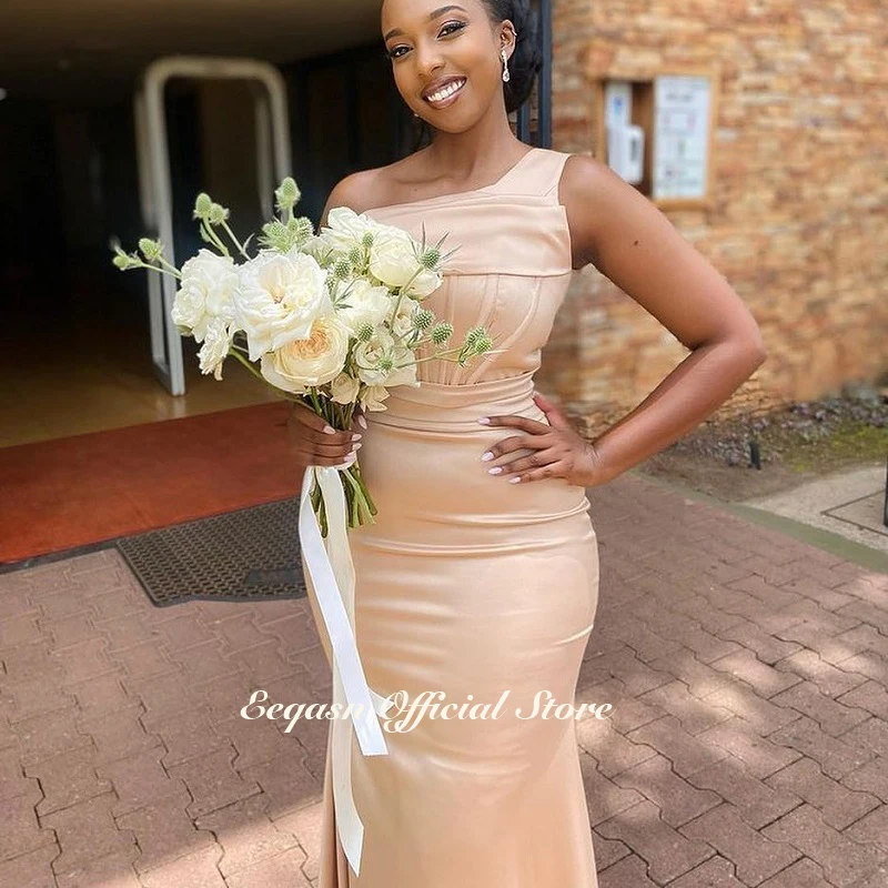Champagne Mermaid Bridesmaid Dresses One Shoulder Crepe Exposed Boning Maid of Honor Dress Wedding Party Gowns Customized bridesmaid dresses