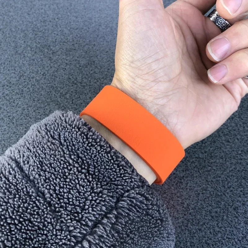 Magnetic Strap for Apple Watch Band 44mm 45mm 40mm 46mm 41mm 42 mm 38 Silicone Bracelet iWatch Series 10 9 8 7 6 Se Ultra 2 49mm