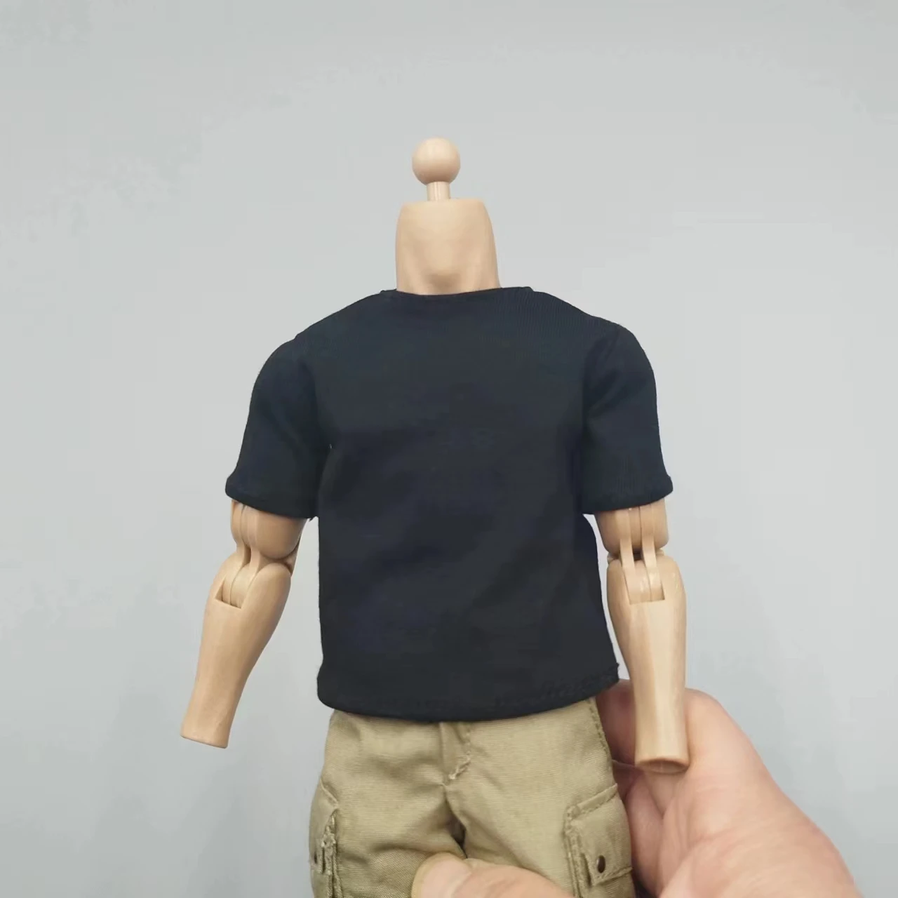 Black T-Shirt Accessory for 12 Action Figures (1/6 Scale)