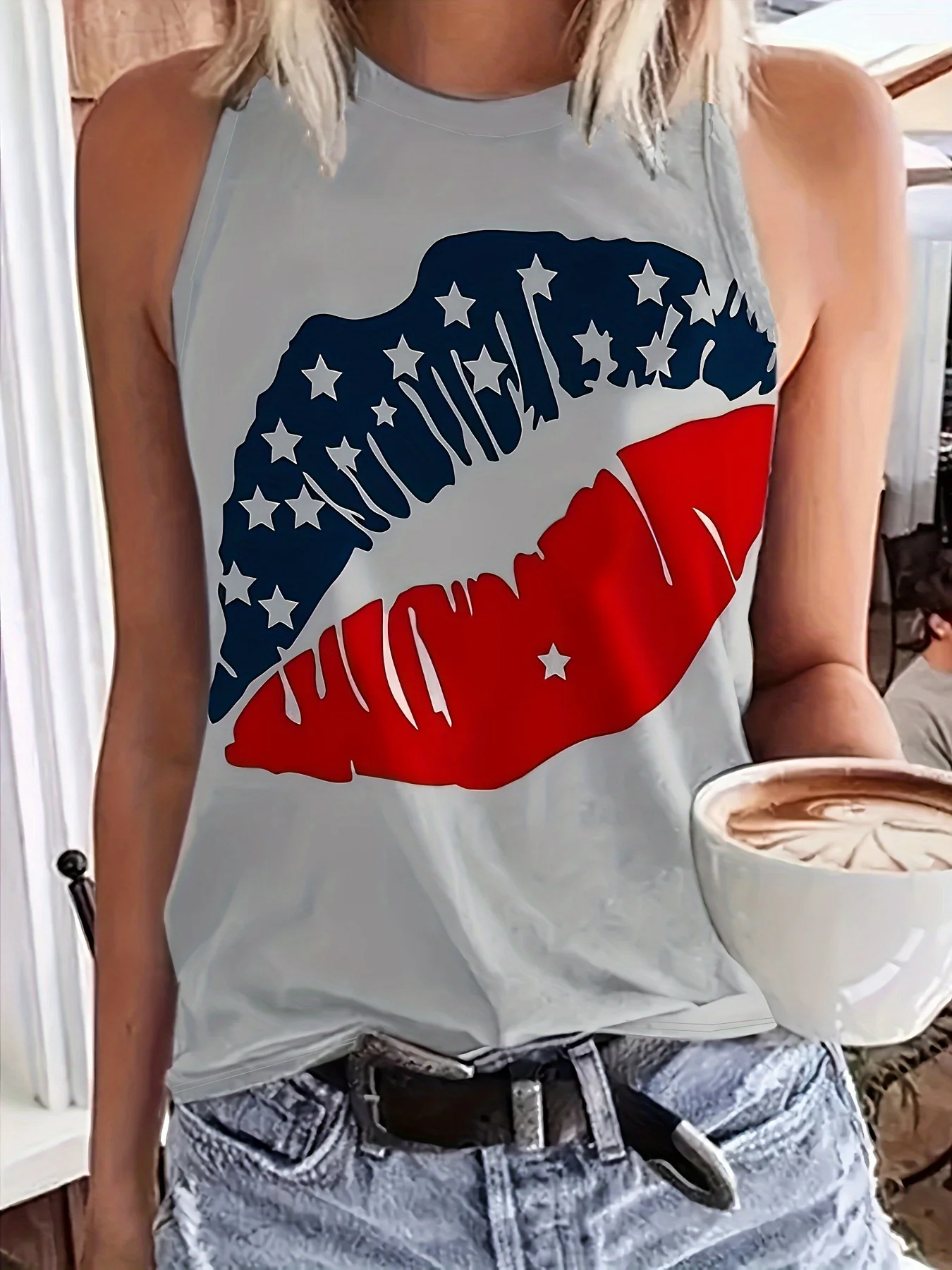 Plus Size Lip Print Tank Top, Casual Crew Neck Sleeveless Tank Top For Summer, Women's Plus Size Clothing