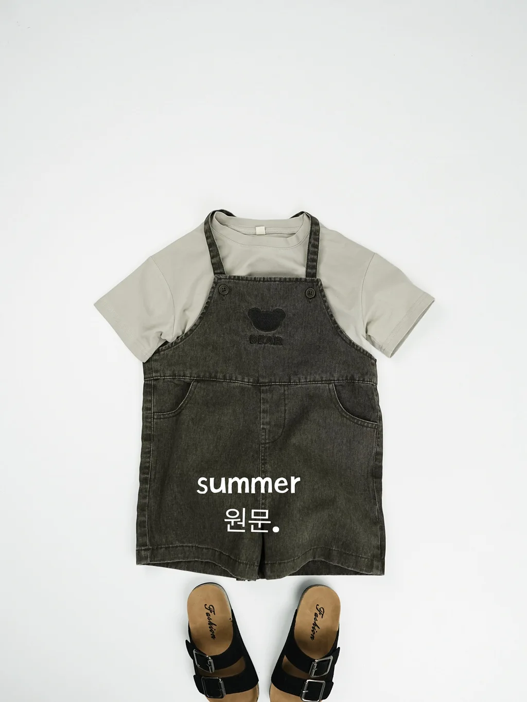 2025 Summer New Cute Bear Embroidery Girls Jeans Overalls Loose Children Sling Pants Kids Boys Denim Strap Shorts Baby Clothes