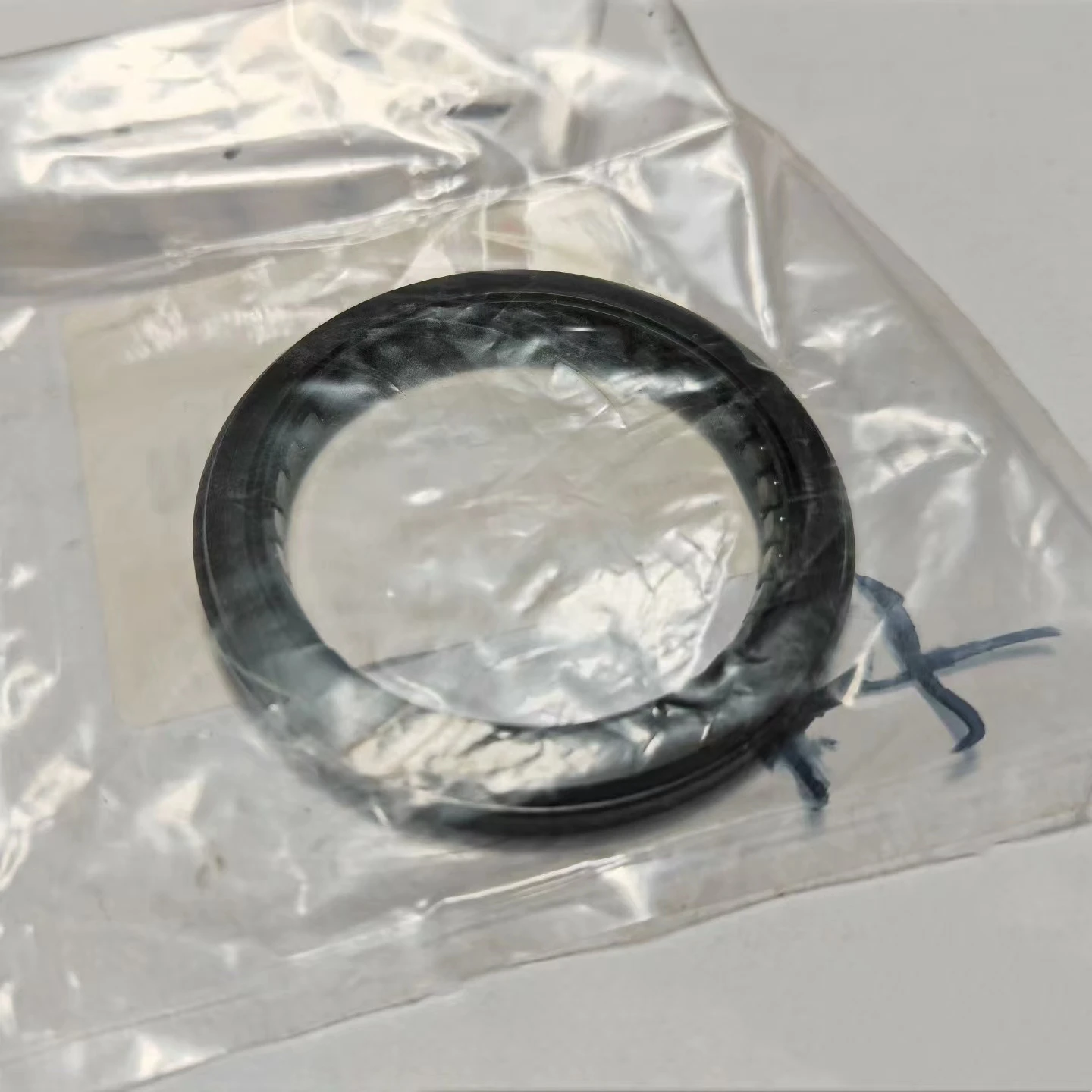 Front Crankshaft Pulley Oil Seal For Suzuki GRAND VITARA KIZASHI 11389-54L00