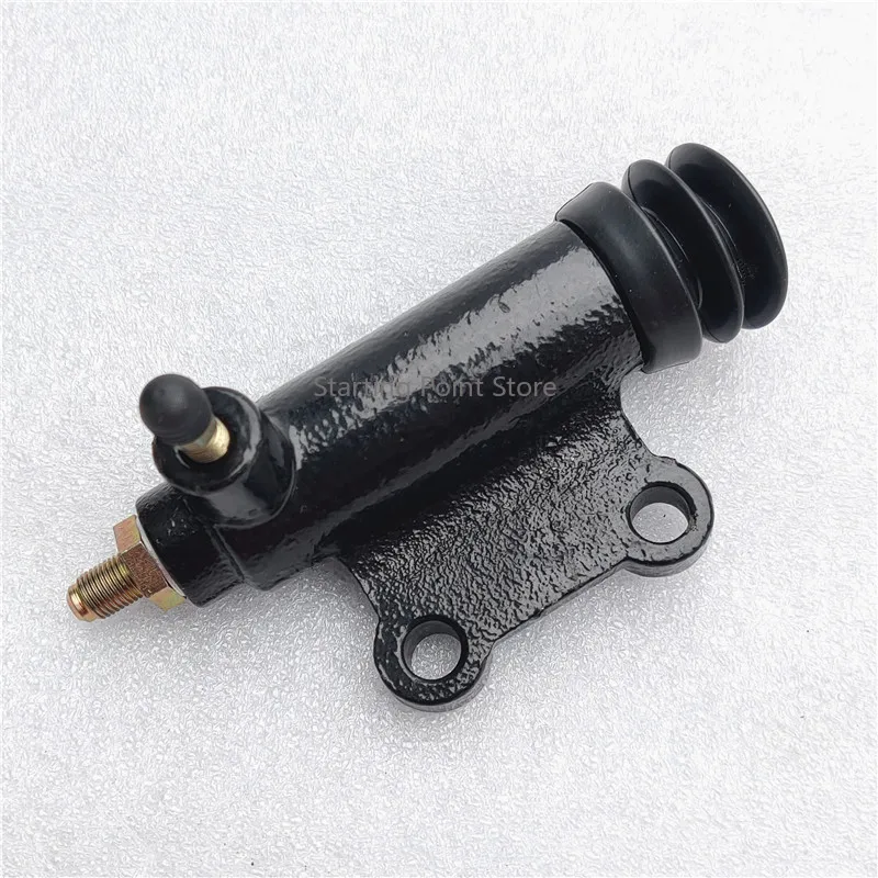 Suitable for Dongfeng pointed car 140 violet 153 Dolica clutch booster pump