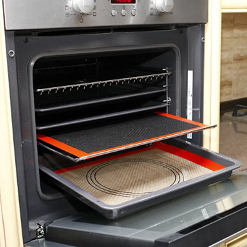 Silicone Breathable Baking Mat Non-Stick High Temperature Resistant Cookie Bread Baking Mat Oven Microwave Kitchen Tools