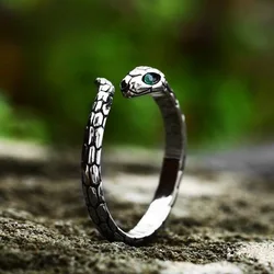Luxurious Green Zircon Women's Wedding Ring in Sterling Silver - Resizable (Silver)