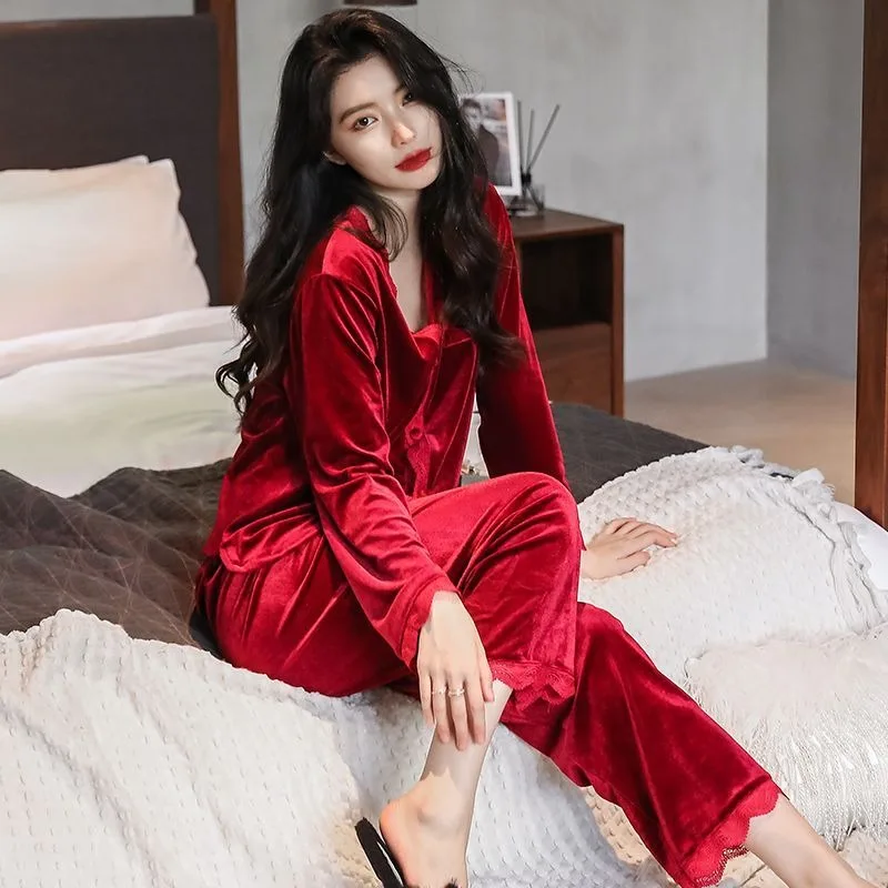 2024 New Autumn Winter Sleepwear Gold Velvet Warm Thickened Pajamas Feminine Lace Trim Long Sleeve Loungewear Two Piece Set