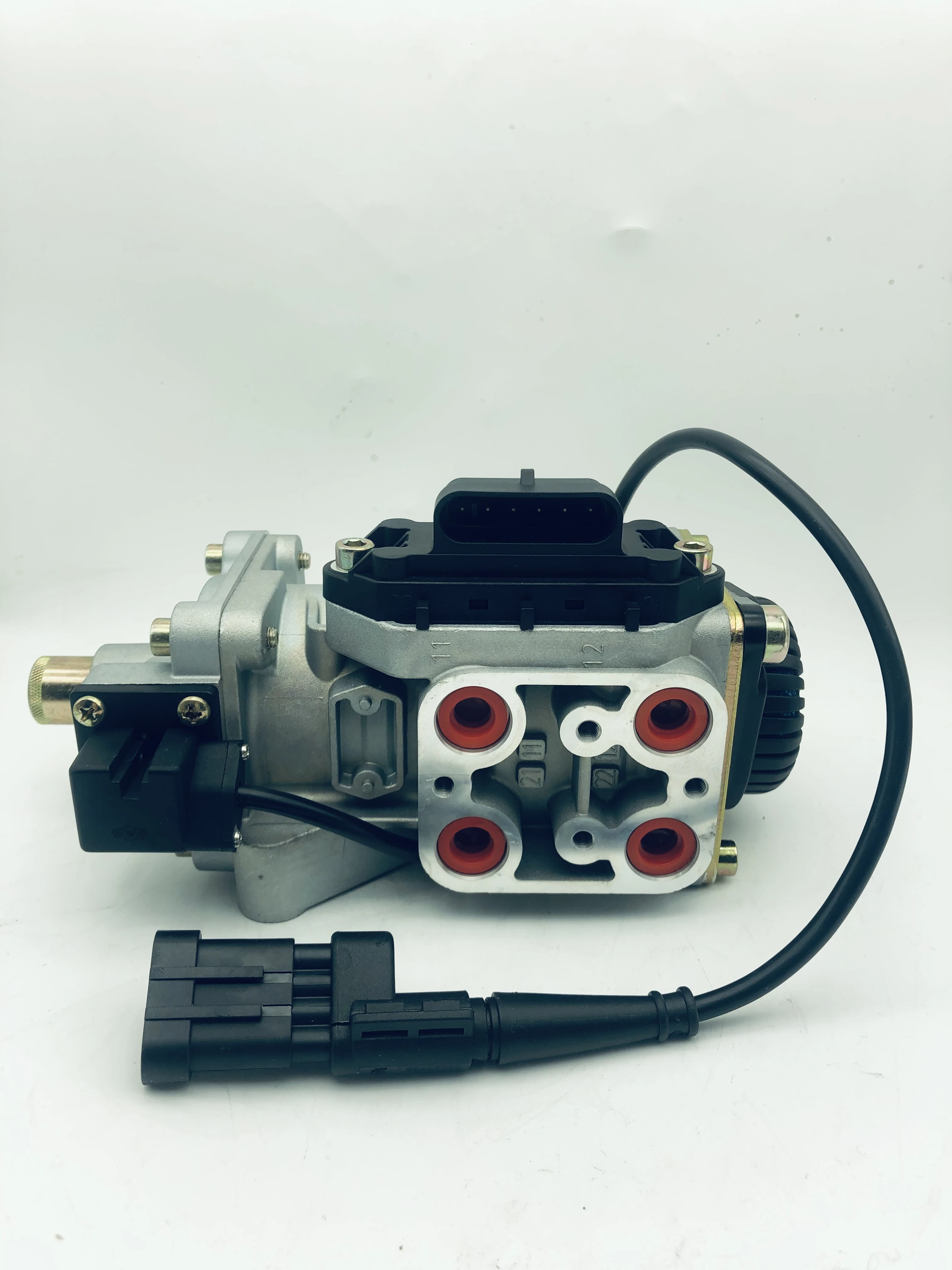 Foot Brake Valve DX65D K011892 IVECO 504156083 Used to EUROCARGO, TECTOR, STRALIS, EUROTRAKKER, S-WAY, X-WAY