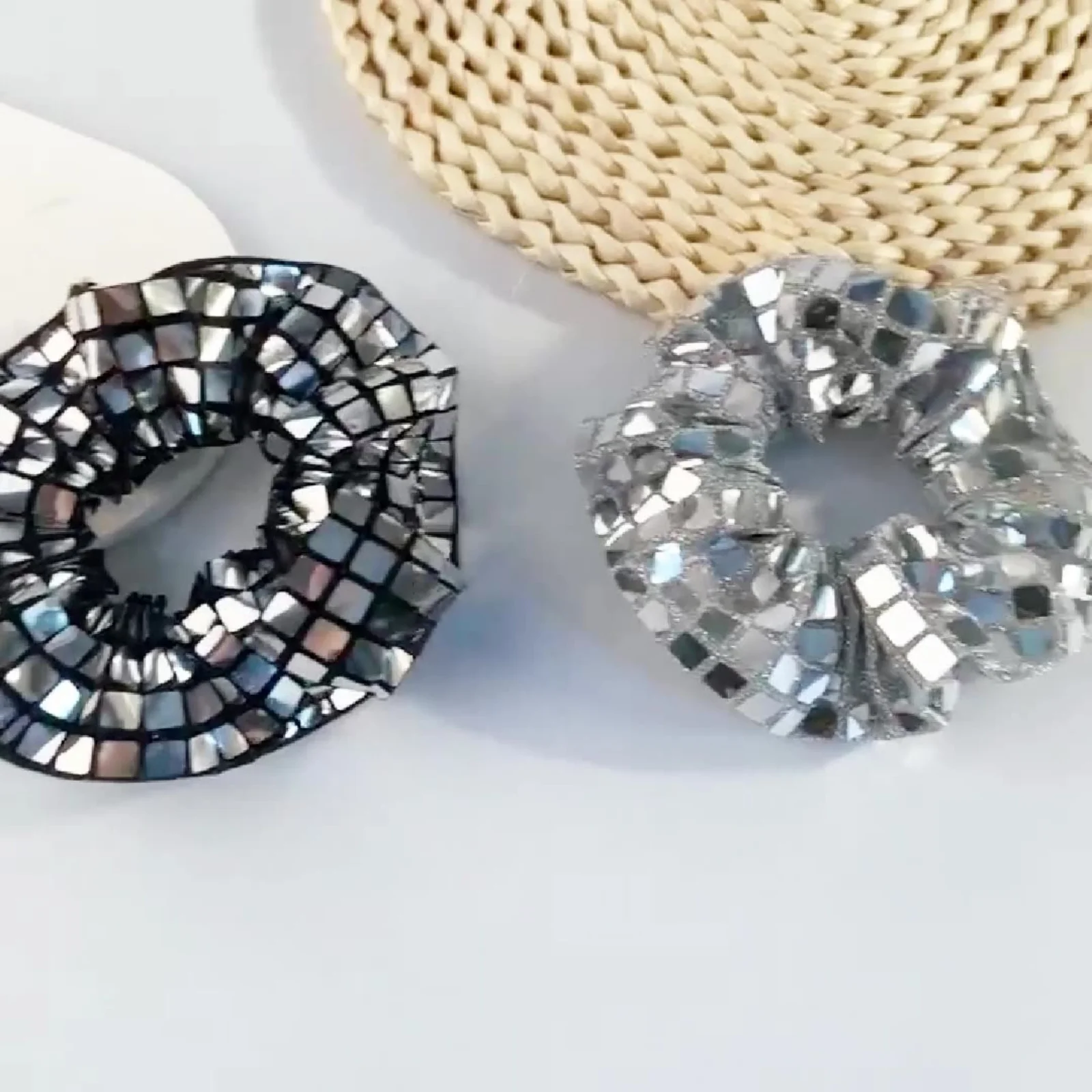 1PC Sparkling Mirror Tile Hair Scrunchies , Elastic and Glamorous Hair Ties for Women - Perfect for Party and Special Occasions