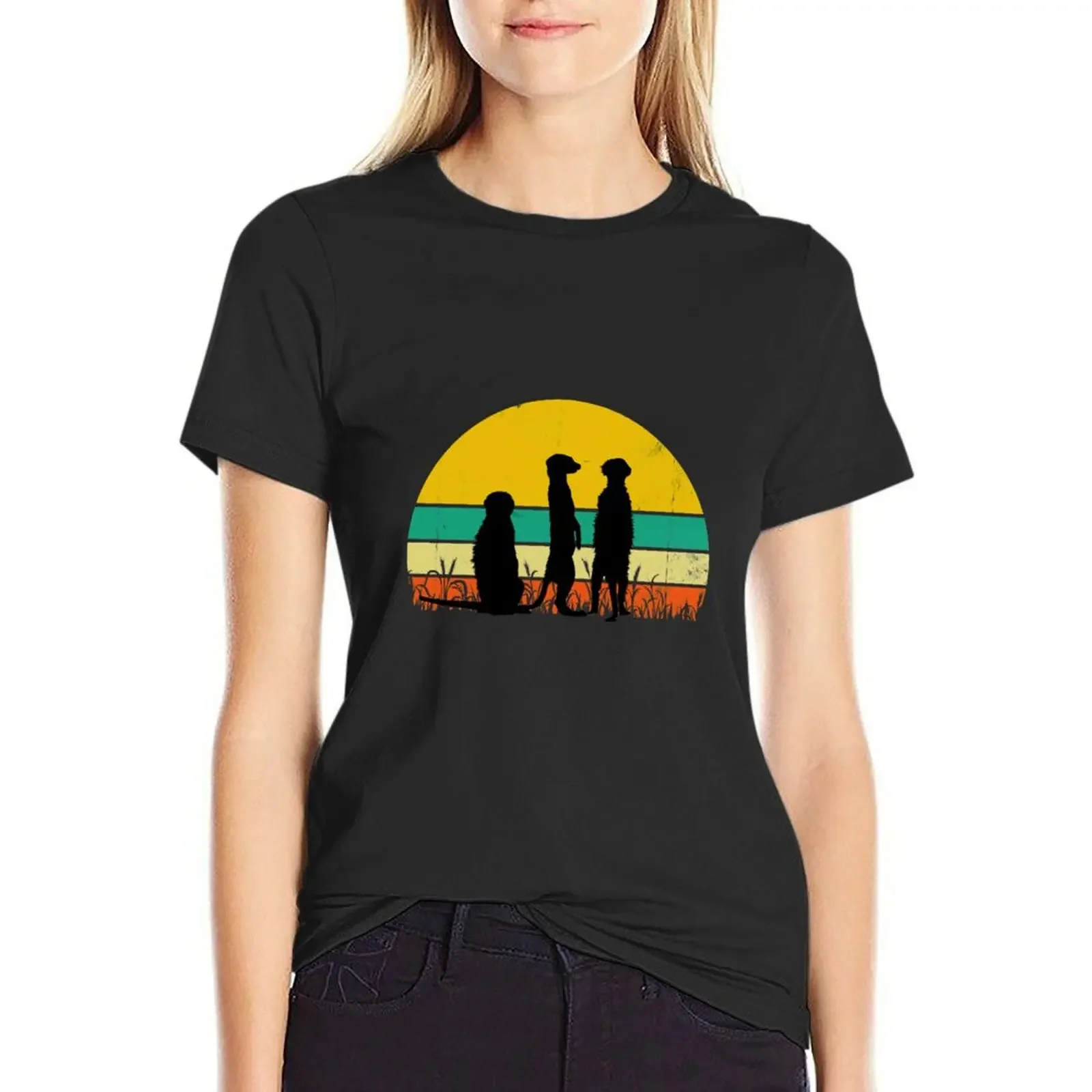 

Meerkat Vintage Retro Animal Gift T-Shirt anime clothes korean fashion Women t shirt