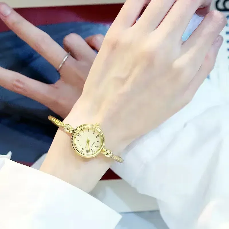 Women Bracelet Watch Small Gold Bangle Women Watches Stainless Steel Retro Ladies Quartz Wristwatch Clock Dress Watch Rel&oacute;gio