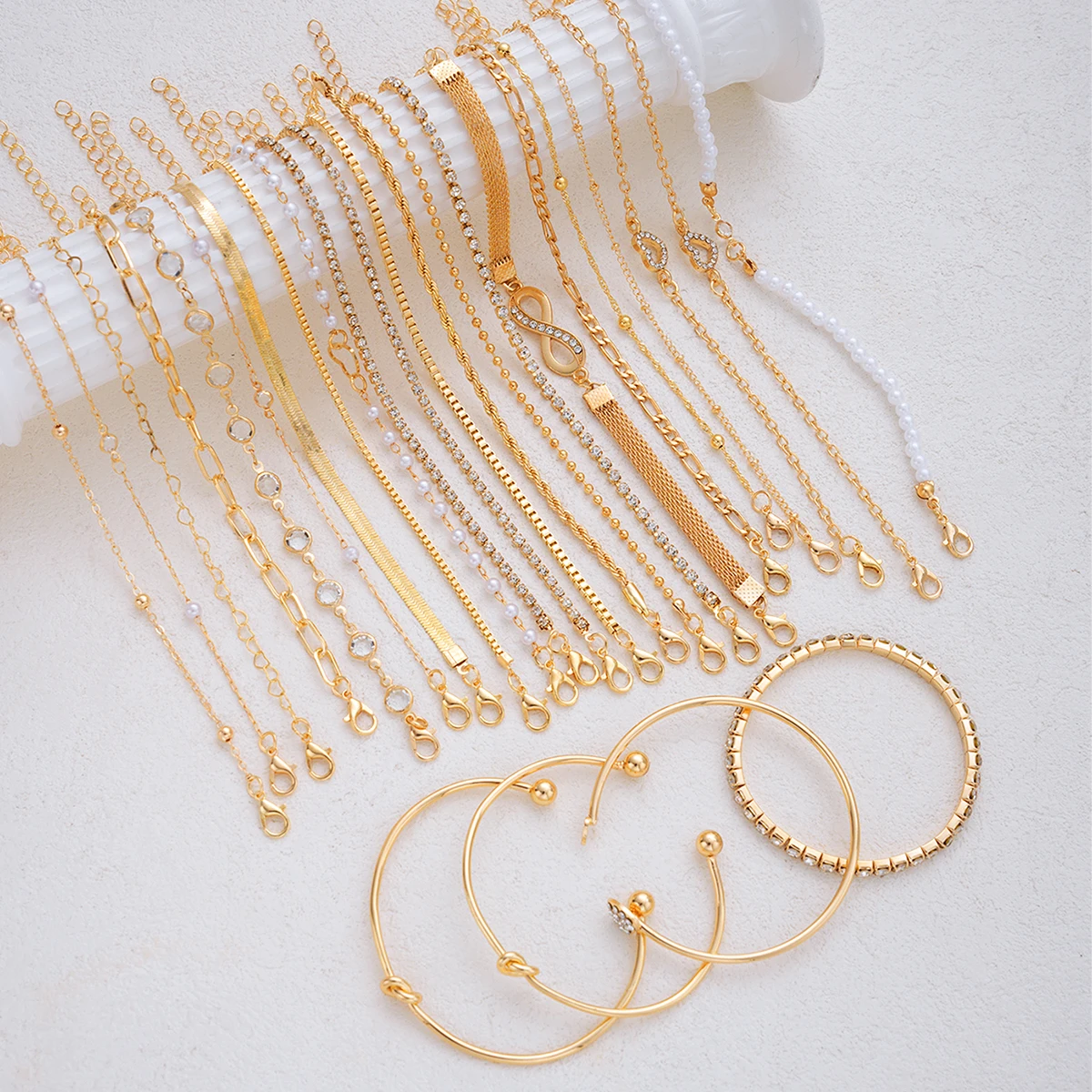 Fashion Minimalist Zircon Bracelet Sets for Women Vintage Elegant Heart Snake Chain Layered Bracelets Birthday Vacation Jewelry 4