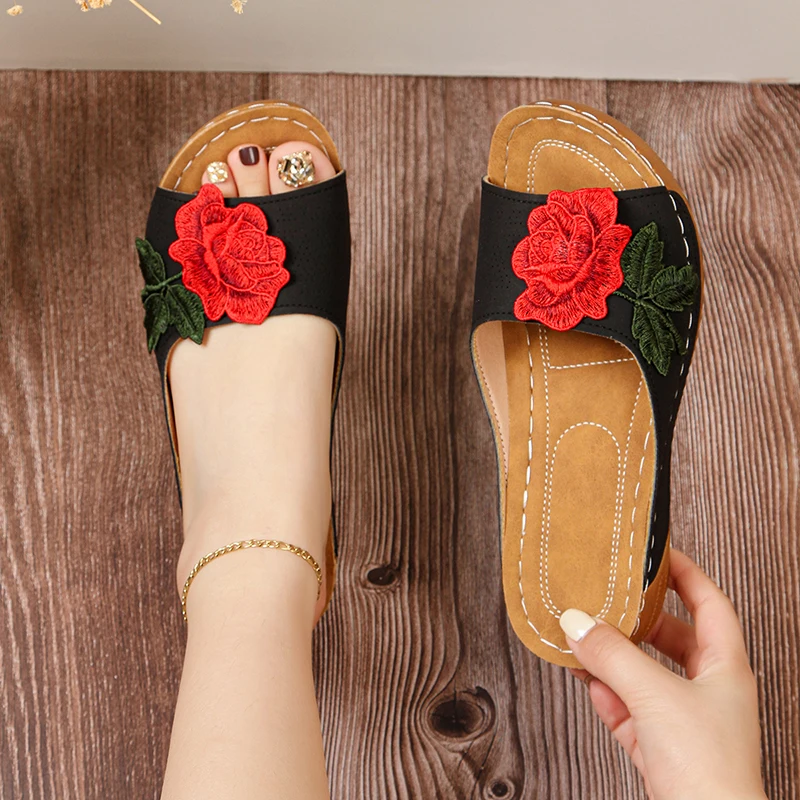 Embroder Med Heels Slippers Women Summer Fashion Floral Platform Slippers Comfort Flat Heel Non-Slip Beach Flip Flops