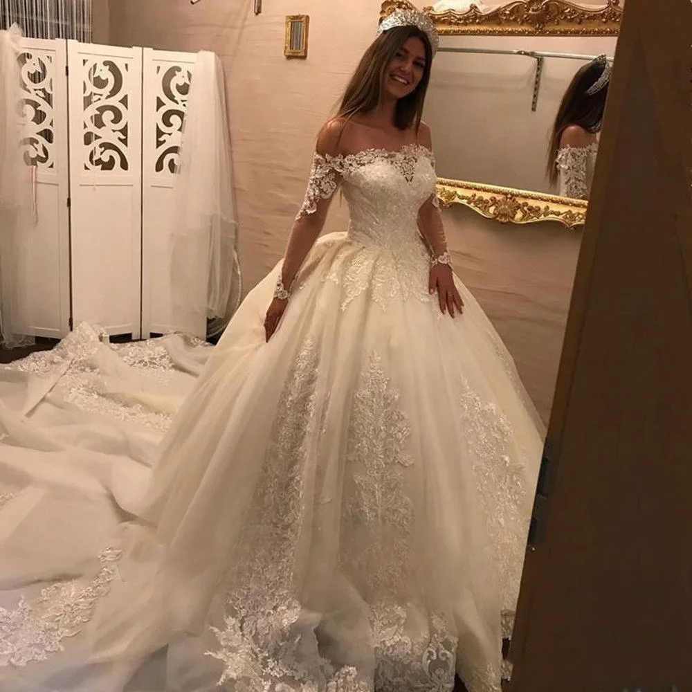 Princess Wedding Dresses Boat Neck Long Sleeves Appliques Zipper Back Bridal Gown Vestido De Novia