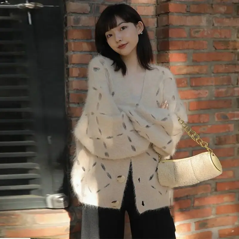 

Женский трикотажный кардиган с V-образным вырезом и длинным рукавом