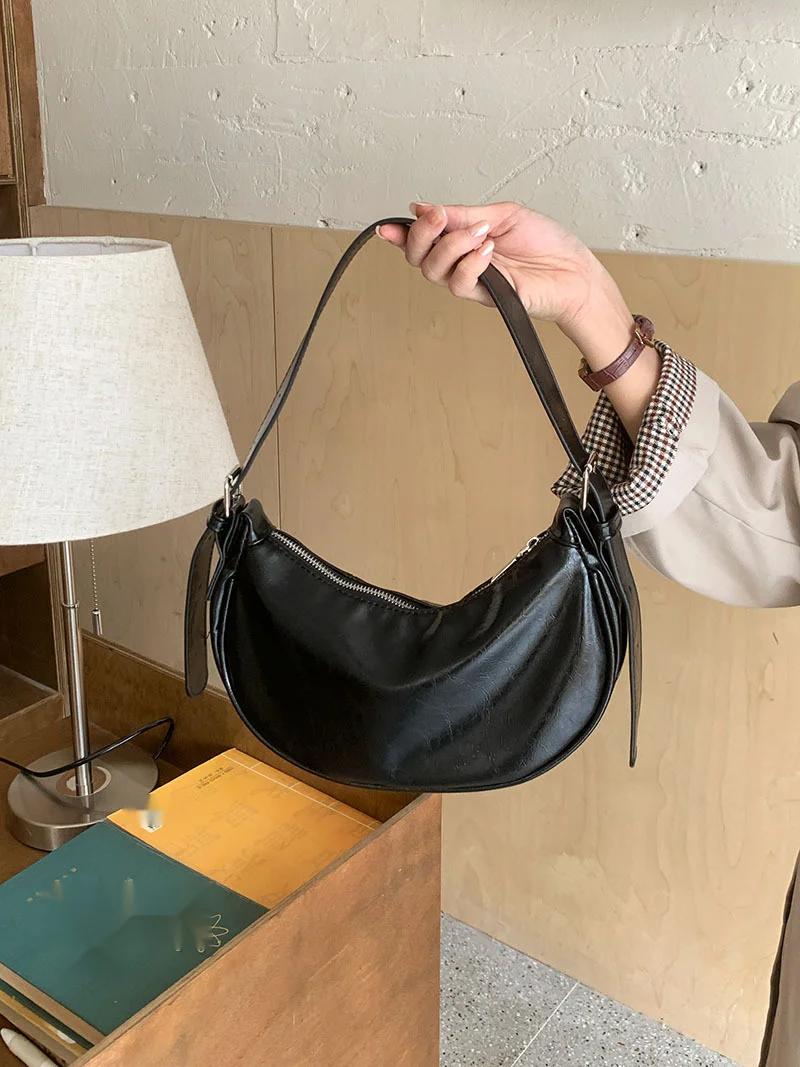 Design de nicho coreano axila para mulheres 2024 outono e inverno nova bolsa de alta qualidade bolsa de ombro de mão prateada bolsa crossbody_voghion.com