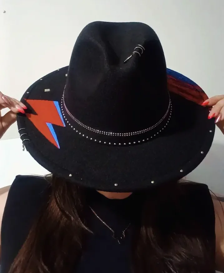 Handgenähter Fedora-Hut, Jazz-Hut, Männer und Frauen, Spielkarten-Accessoires, modischer Filzhut, schwarz-weißer Panama-Kirchenhut – Detail 2