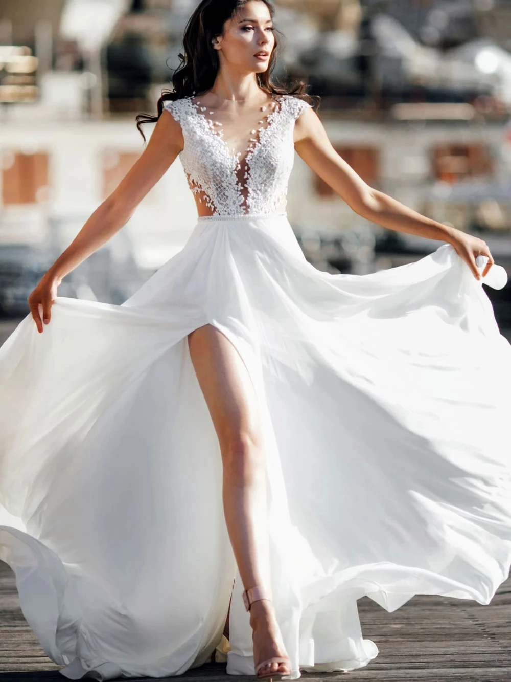 

Sexy Sheer O Neck A-Line Wedding Dress Boho Sleeveless High Slit Lace Applique Bridal Gown Illusion Back Train Robe De Mariee