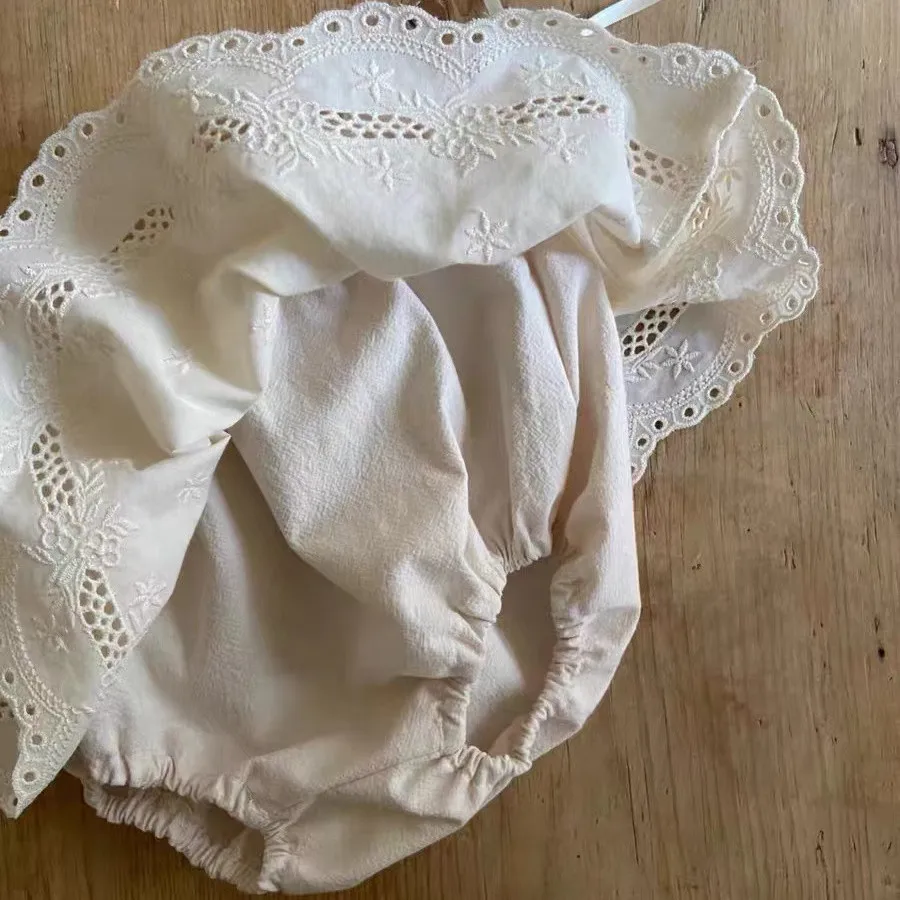 Baby Trousers Baby Cotton Bloomers Girls Sweet Large PP Pants 0-24M Newborn Baby Lace Shorts Skirt Infant Cute Hollow Out Flower Breeches