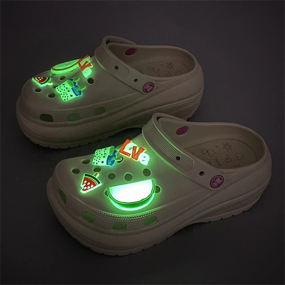 Рисунок 3 - Женские пляжные сандалии на толстой подошве