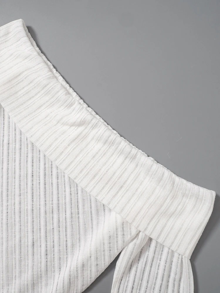 Camisetas clásicas fruncidas con tiras para mujer, top asimétrico único de manga larga acampanada con hombros descubiertos, corte entallado, ropa de calle salvaje para chicas