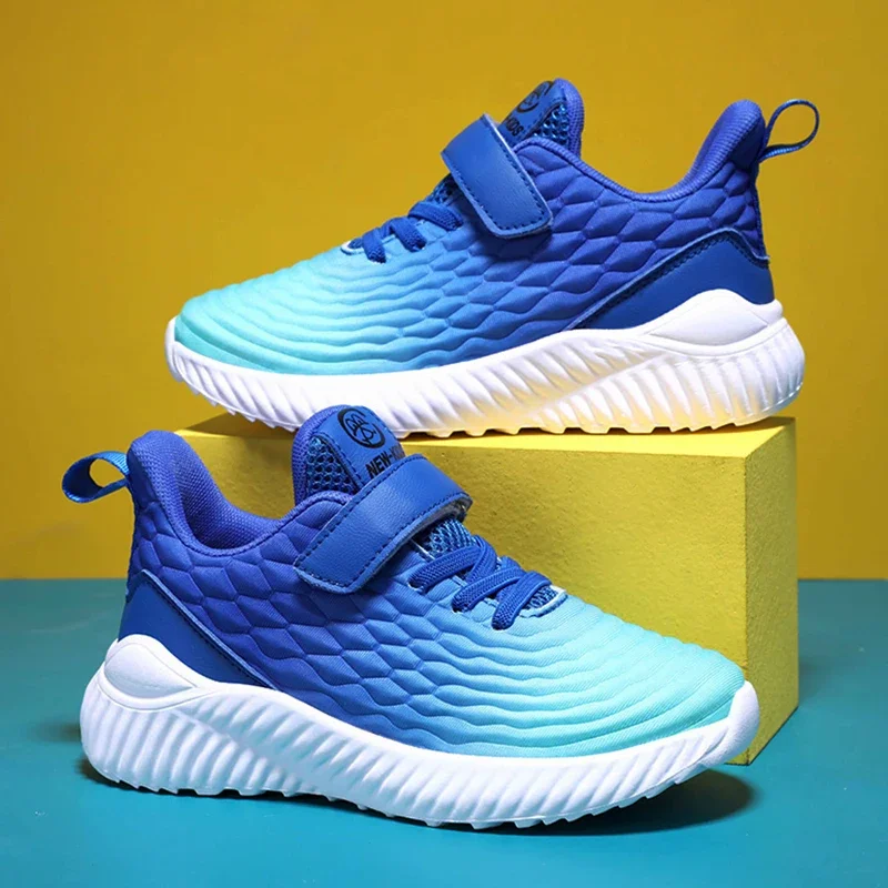 أحذية رياضية صيفية قابلة للتنفس للأطفال والأولاد بنعل ناعم وخفيفة الوزن كاجوال للمشي للأطفال والبنات ورياضة التنس في الهواء الطلق