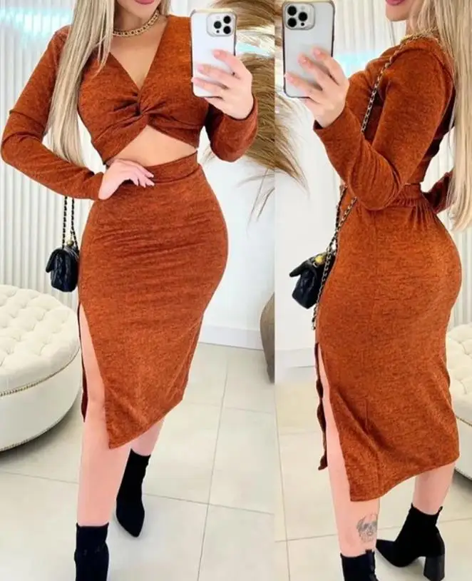 Женский костюм с длинным рукавом