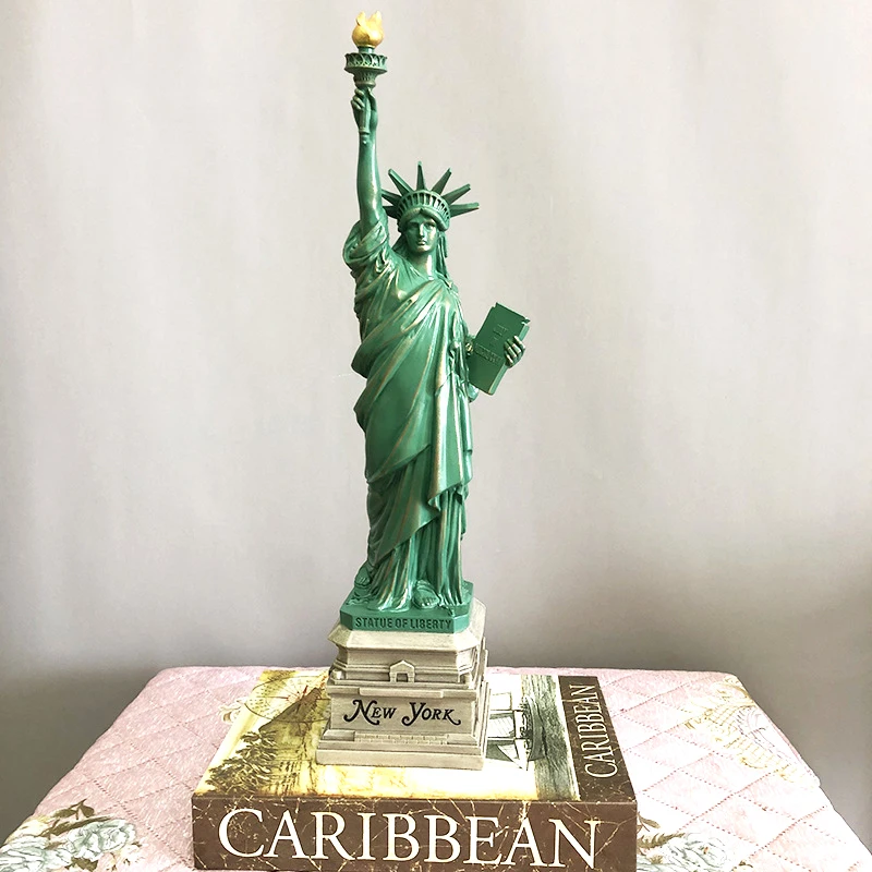 

23/27/39cm Resin Statue of Liberty New York USA Landmark Building Tourist Souvenir Home Office Desk Decor Furnishing Xmas Gifts