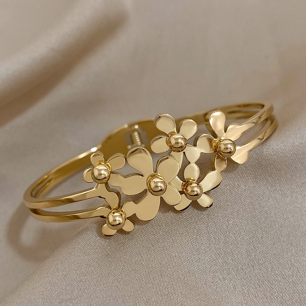 DODOHAO New Charm Flowers Stainless Steel Bangles Bracelets for Women Trendy Elegant Gold Color Wrist Waterproof Jewelry Gift