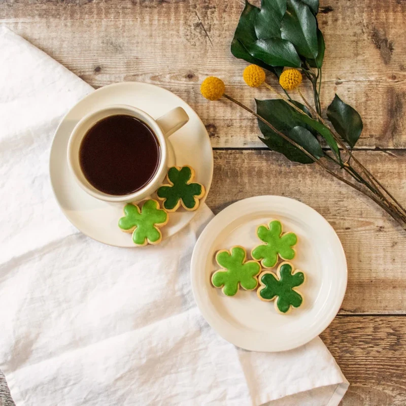 St. Patrick's Day Shamrock Four Leaf Clover DIY 3D Cookie Cutter Fondant Molds Baking Decoration Tool For Cake Mold Party Lucky cookie cutter baking mold cookie mould cookie printing mold fondant cutter baking decorating tools