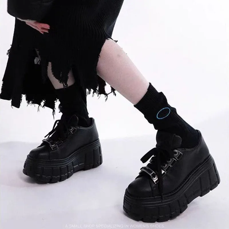 

Женские лоферы на плоской платформе, весенние модные кроссовки, брендовая Новая повседневная прогулочная обувь, дизайнерская женская обувь на шнуровке, 2024