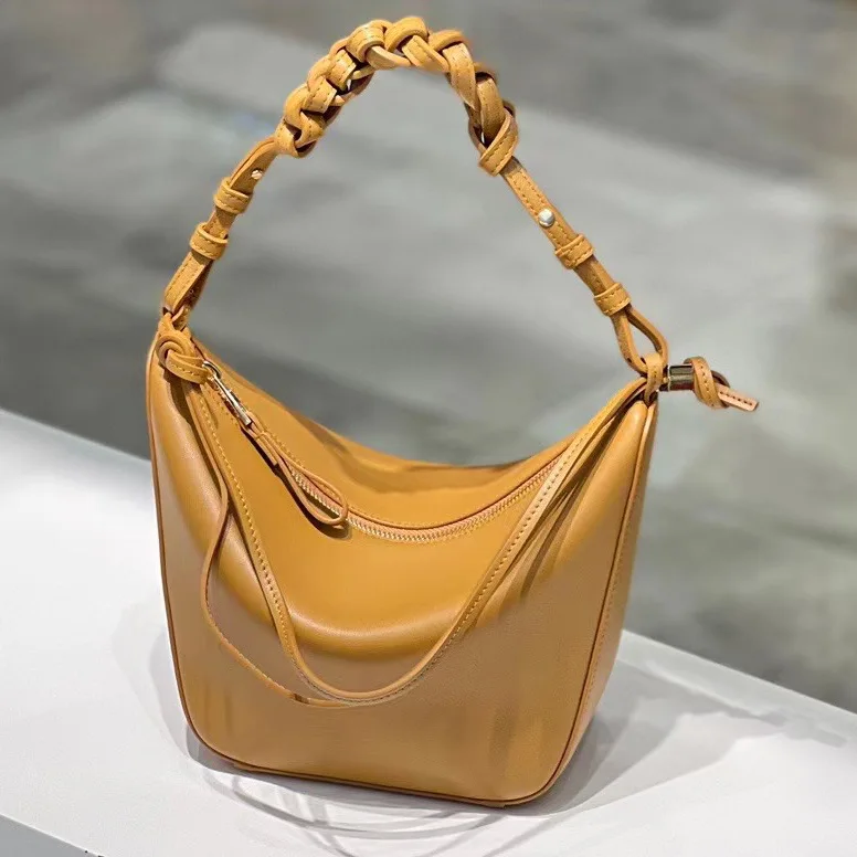 2023 Fashionable and minimalist cowhide woven handle hammock bag New Hobo Women's underarm bag Cross body pillow bag