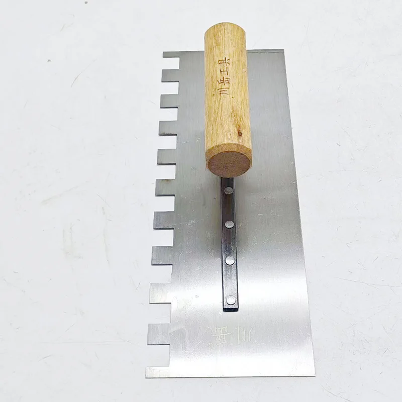 Right side 20mm&times;20mm Square teeth Putty knife Serrated Trowel Wooden Handle Carbon steel blade construction tools