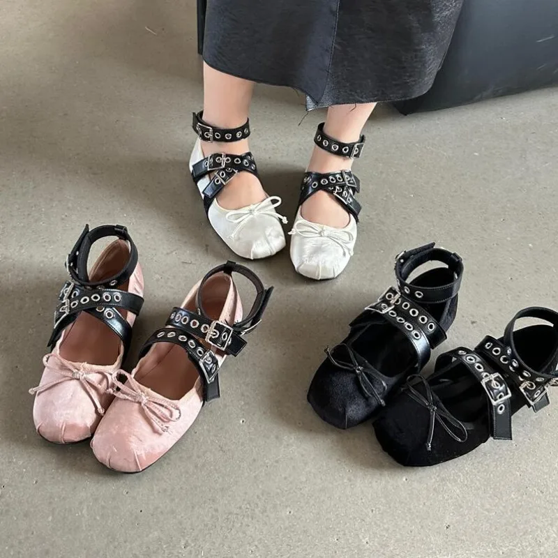 

2024 Spring New Products Women Round Toe Bowtie Classic Silk Cross Strap Ballet Shoes Women Flats Elegant Valentine Shoes