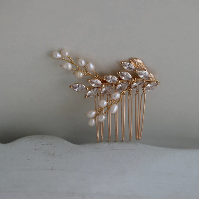 Delicate Ziconia Small Comb Bridal Hair Pins Women Piece Freshwater Pearls Wedding Jewelry Accessories