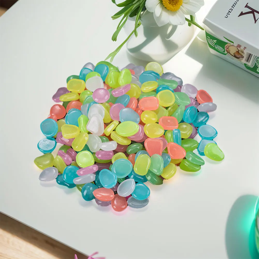 100Pcs Outdoor Decorative Stones Multifunction Glow In The Dark Pebbles Glowing Stones Rocks Pebbles for Garden Yard Patio