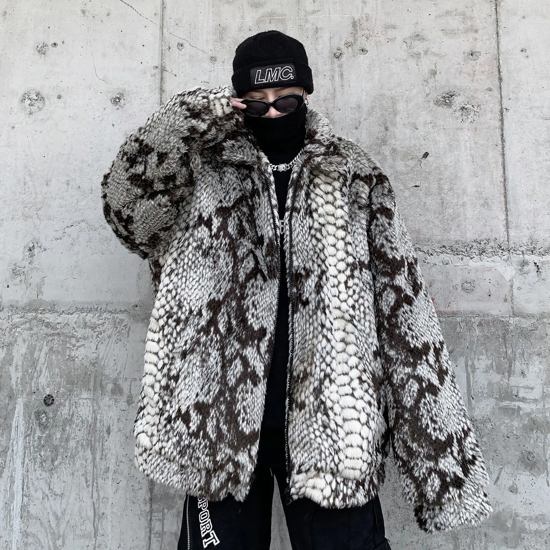 Newest Snake Skin Fur Windbreaker Men Winter Outerwear Men's Luxury Senior Y2K Chic Coat Jackets Party Night Club Streetwear newest moving head light optional 5r 200w 7r 230w yodn lamp bulb moving head beam light led dmx512 dj disco party stage lights