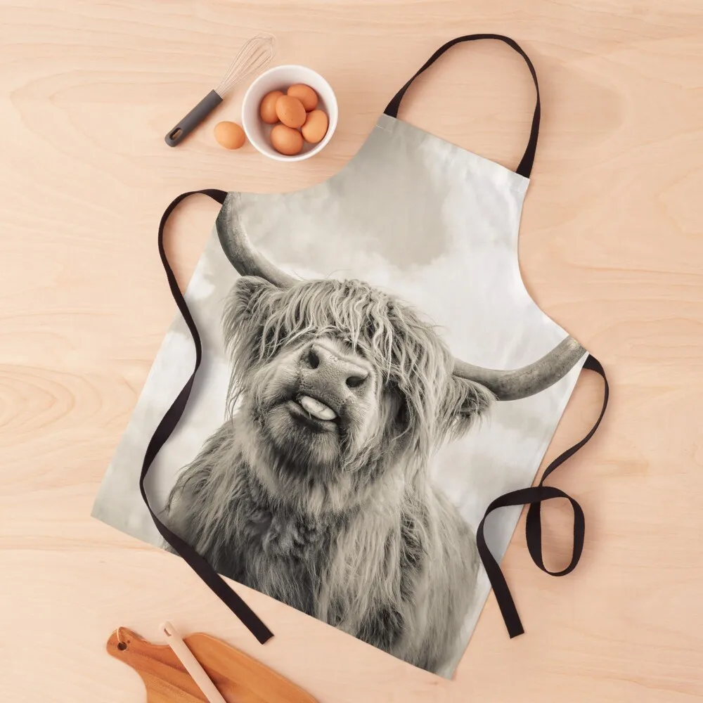 Cheeky Highland CowApron kitchen accessories 2022
